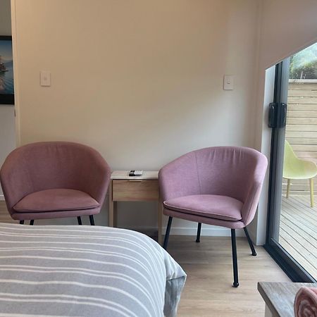 Waverly Place - Unique One Room Apartment Orewa Exterior foto